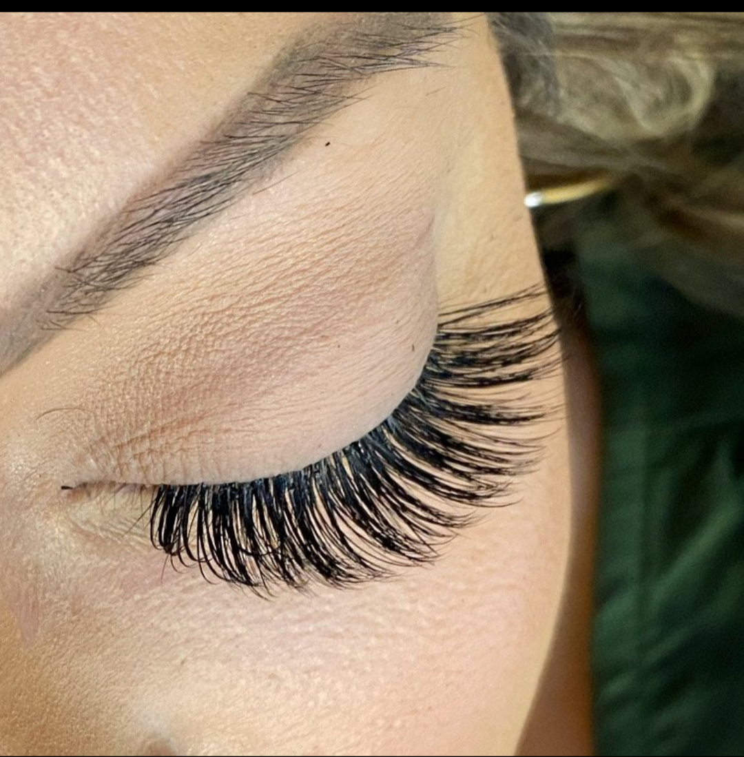 Lash Detail Work
